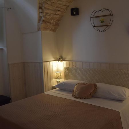 Piccola Pietra Apartment Martina Franca Bagian luar foto
